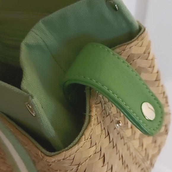 ***HOST PICK*** Tommy Hilfiger Vintage Wicker and Canvas Bag - Picture 6 of 8